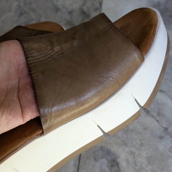 Miz Mooz 'Pollock' Leather Platform Sandals (women's 40) - Picture 9 of 11